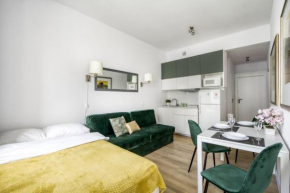 V Airport & West Railway Station with privat bathroom